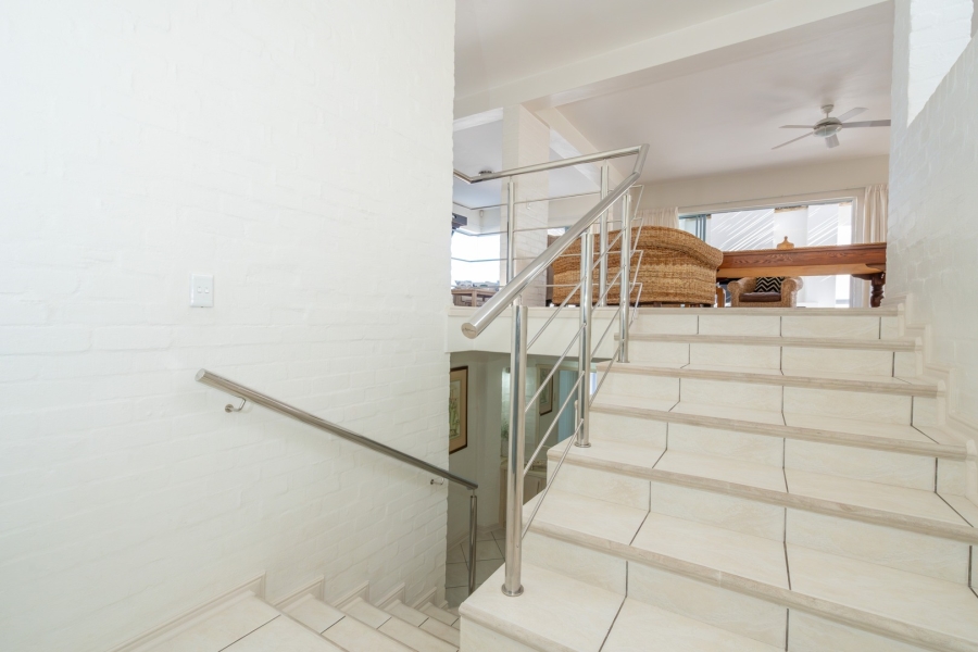 4 Bedroom Property for Sale in Paradise Beach Western Cape